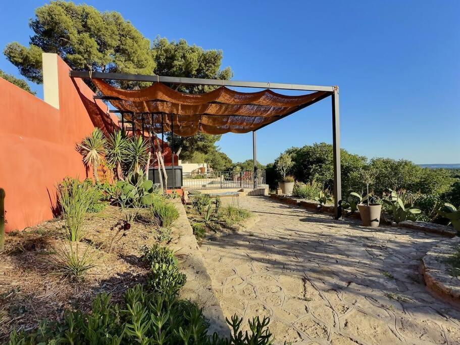 Sous Le « Figuier » Villa Cornillon-Confoux Exterior photo