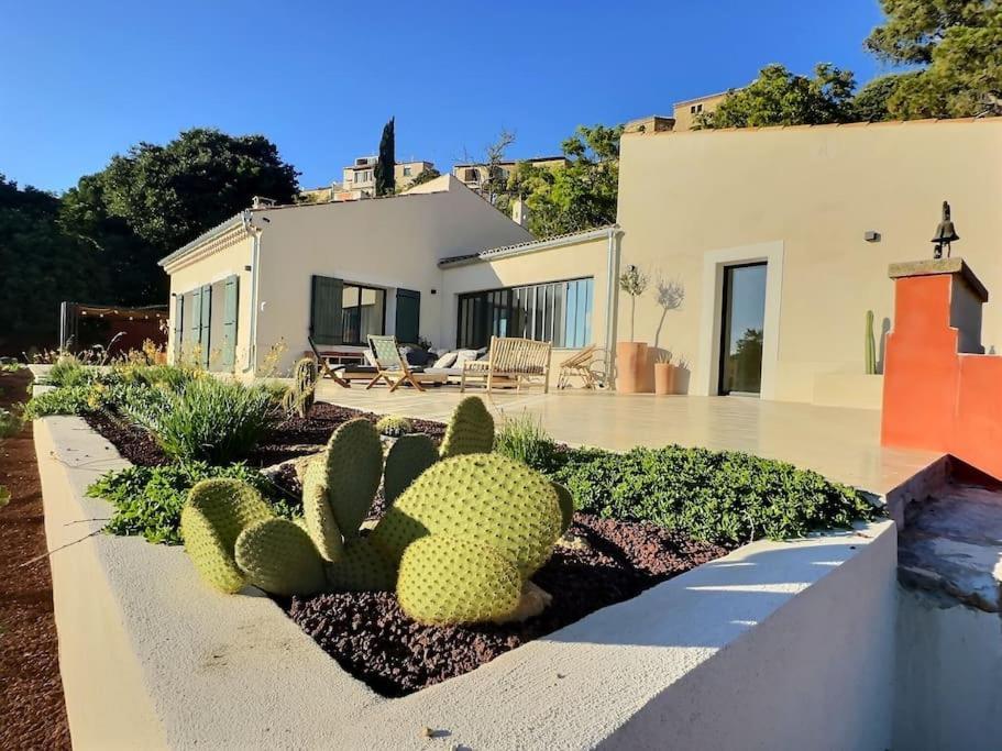 Sous Le « Figuier » Villa Cornillon-Confoux Exterior photo